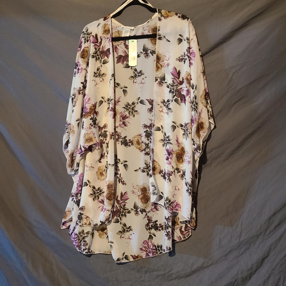 Kimono never worn with tags